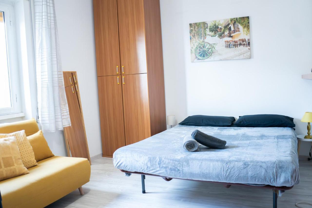 Nonna Pina Guest House Moderno Appartamento Vicino Metro AWifi,Netflix 로마 외부 사진