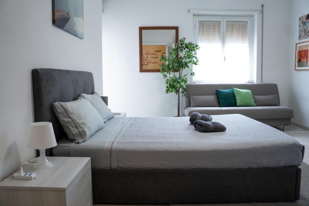 Nonna Pina Guest House Moderno Appartamento Vicino Metro AWifi,Netflix 로마 외부 사진